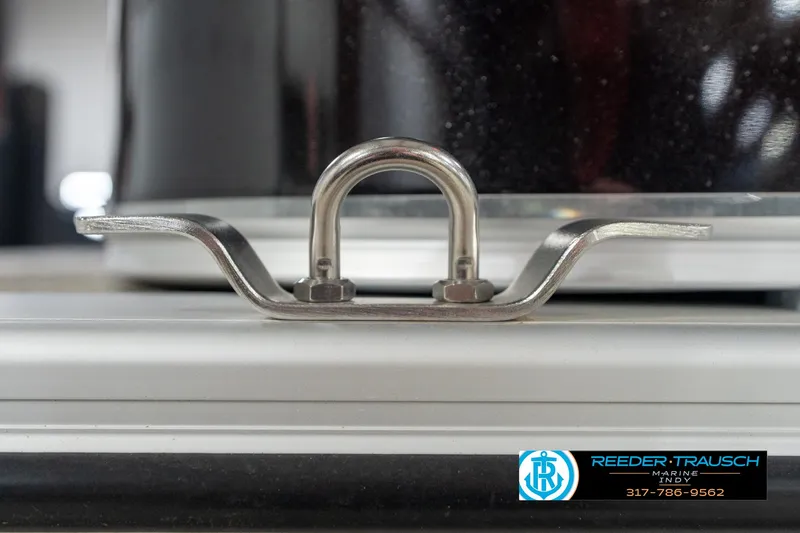 Slide: The Image of Avalon 2180 Vent CR 2023 - 56