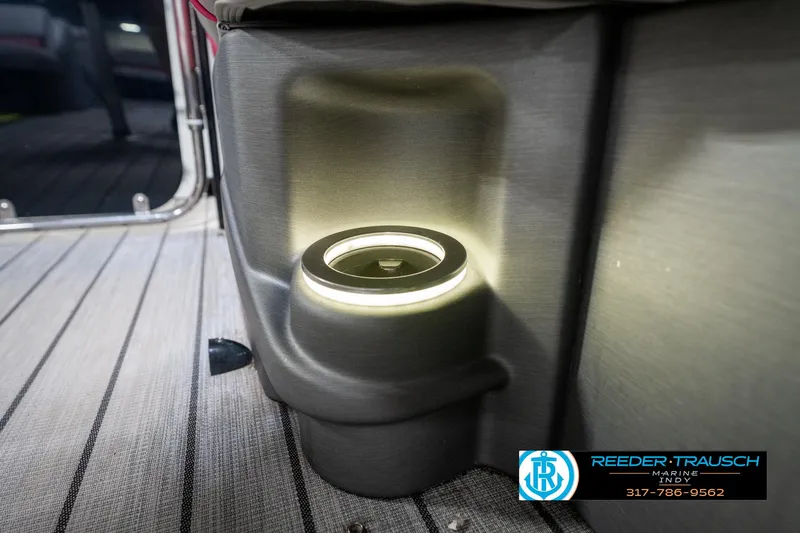 Slide: The Image of Avalon Ambassador - 27' 2019 - 50