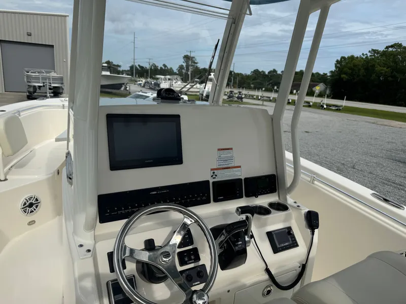 Slide: The Image of Cobia 280 Center Console 2020 - 11