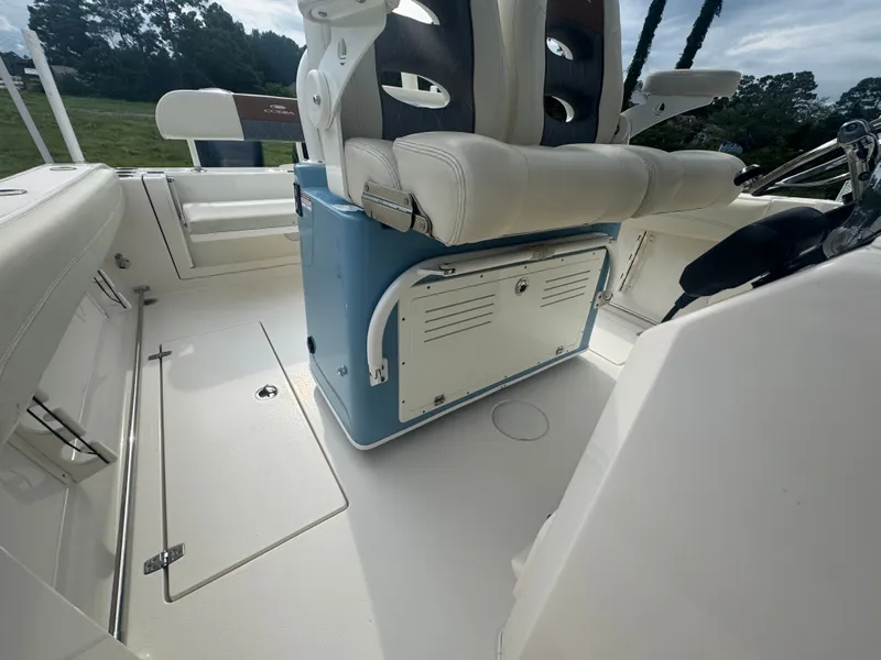 Slide: The Image of Cobia 280 Center Console 2020 - 19