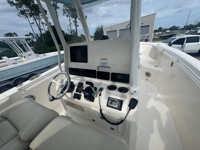 Slide: The Image of Cobia 280 Center Console 2020 - 20