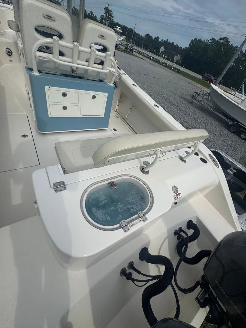 Slide: The Image of Cobia 280 Center Console 2020 - 23