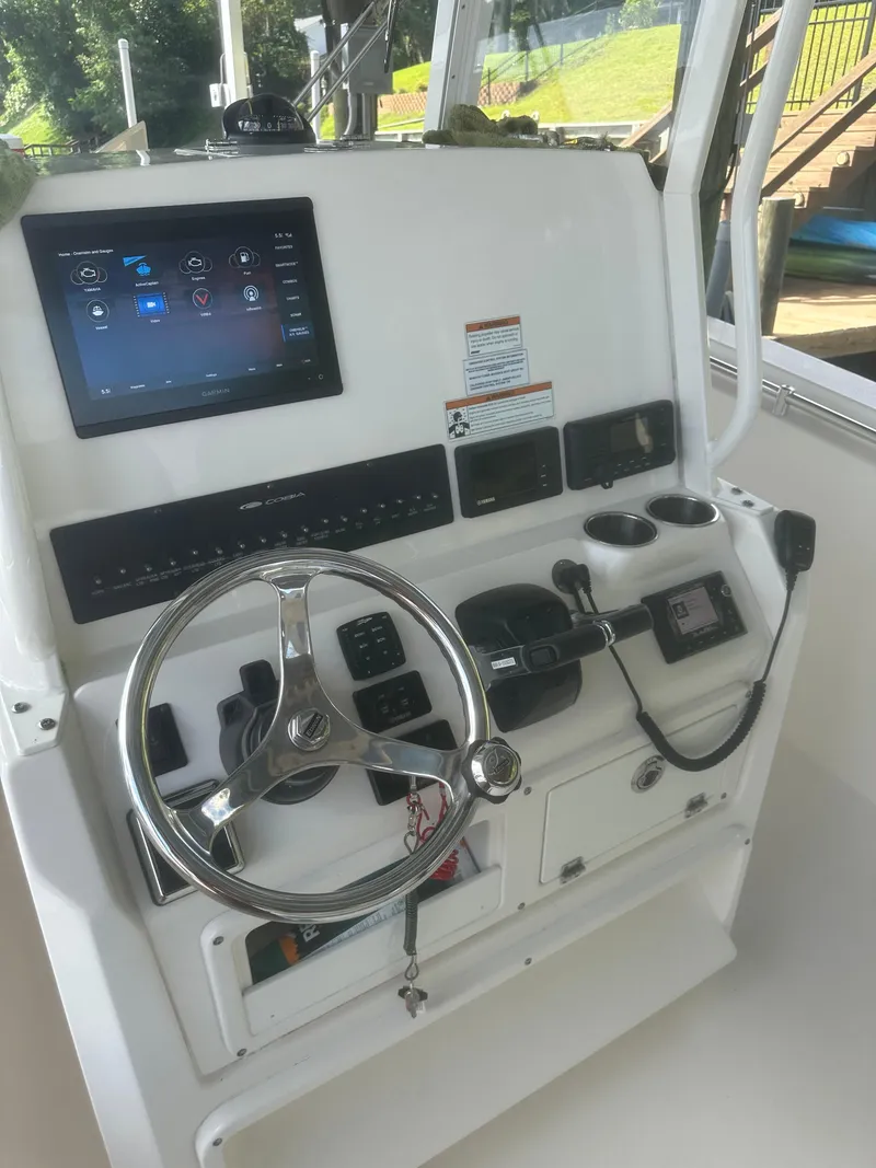 Slide: The Image of Cobia 280 Center Console 2020 - 29