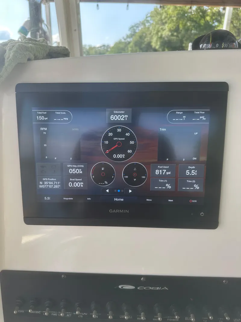 Slide: The Image of Cobia 280 Center Console 2020 - 30