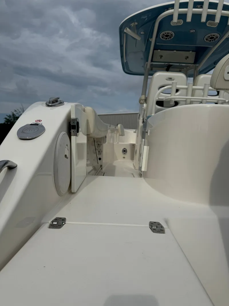Slide: The Image of Cobia 280 Center Console 2020 - 6