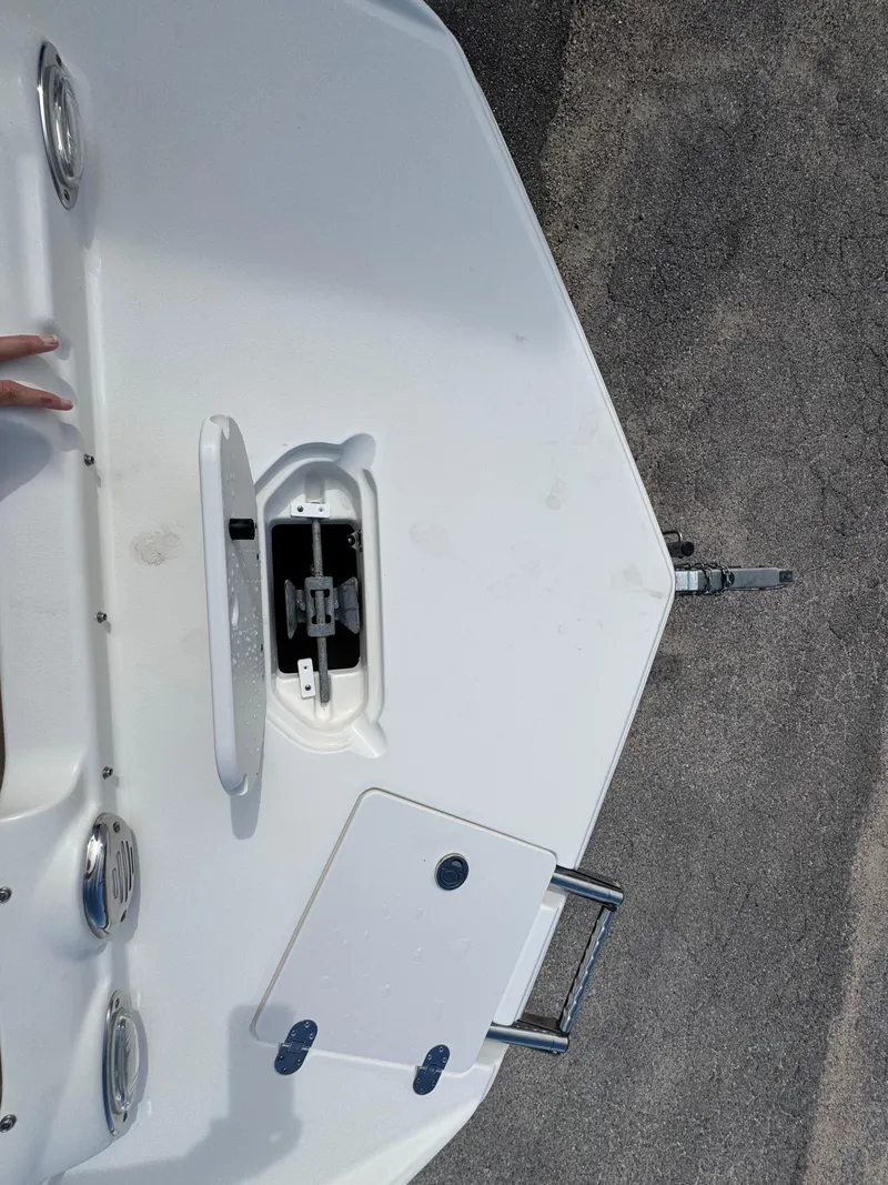 Slide: The Image of NauticStar 223DC 2020 - 22