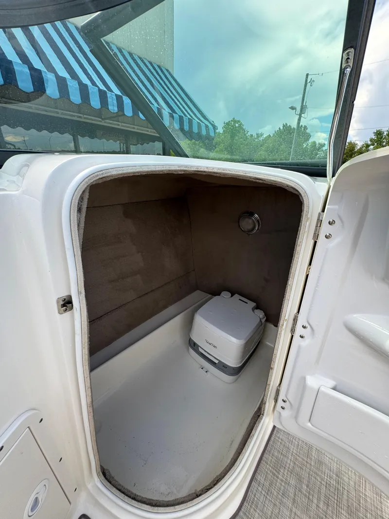 Slide: The Image of NauticStar 223DC 2020 - 27