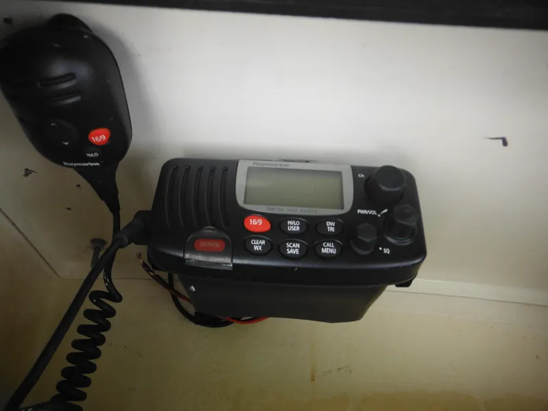 Slide: The Image of VHF marine radio on 2004 Sea Hunt 202 TRITON boat dashboard. - 41
