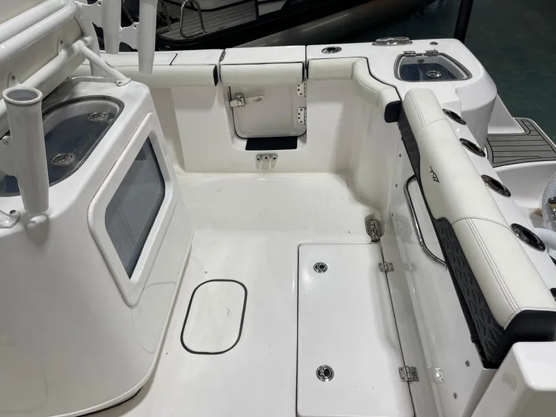 Slide: The Image of Tidewater 256CC 2025 - 18