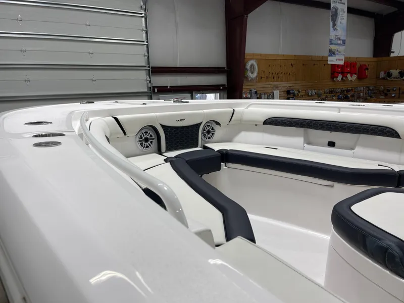 Slide: The Image of Tidewater 256CC 2025 - 38