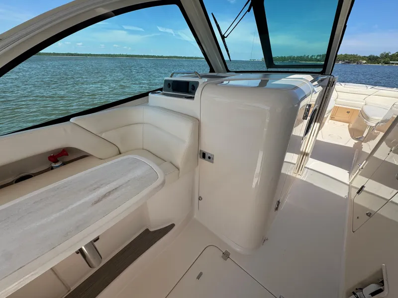 Slide: The Image of Grady-White Freedom 375 2021 - 70