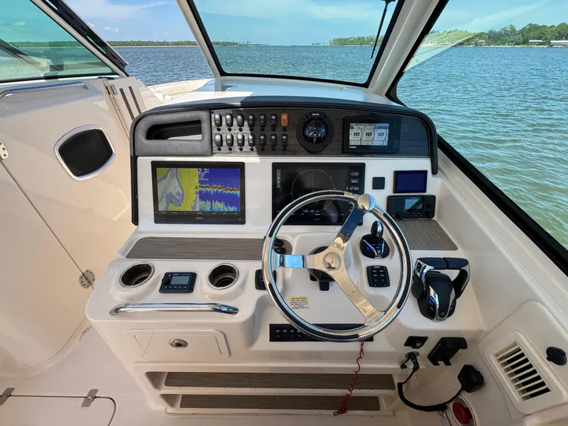 Slide: The Image of Grady-White Freedom 375 2021 - 73