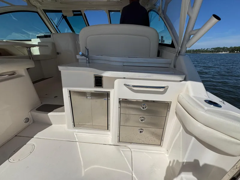 Slide: The Image of Grady-White Freedom 375 2021 - 77