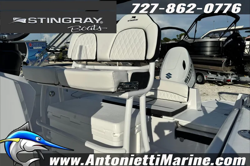 Slide: The Image of Stingray 206 CC boat interior with seating, showcased by Antonietti Marine. - 35