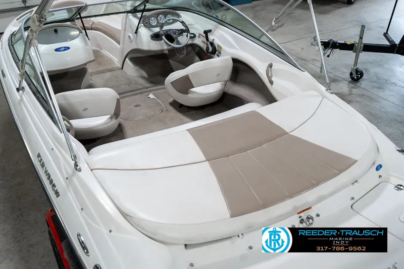 Slide: The Image of Four Winns 190 Horizon 2006 - 14