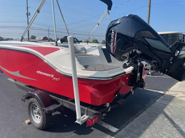 Slide: The Image of Bayliner Element M17 2023 - 3