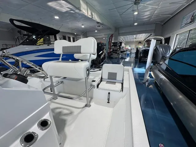 Slide: The Image of G3 Bay 21 GX 2025 - 6