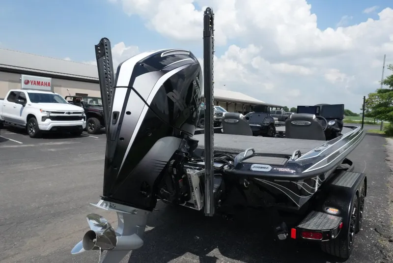 Slide: The Image of Phoenix Bass Boat 921 ELITE 2025 - 10
