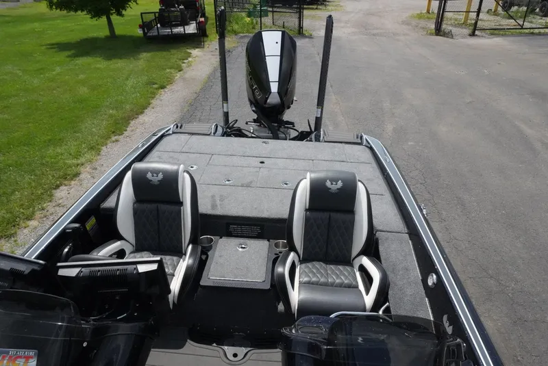 Slide: The Image of Phoenix Bass Boat 921 ELITE 2025 - 12