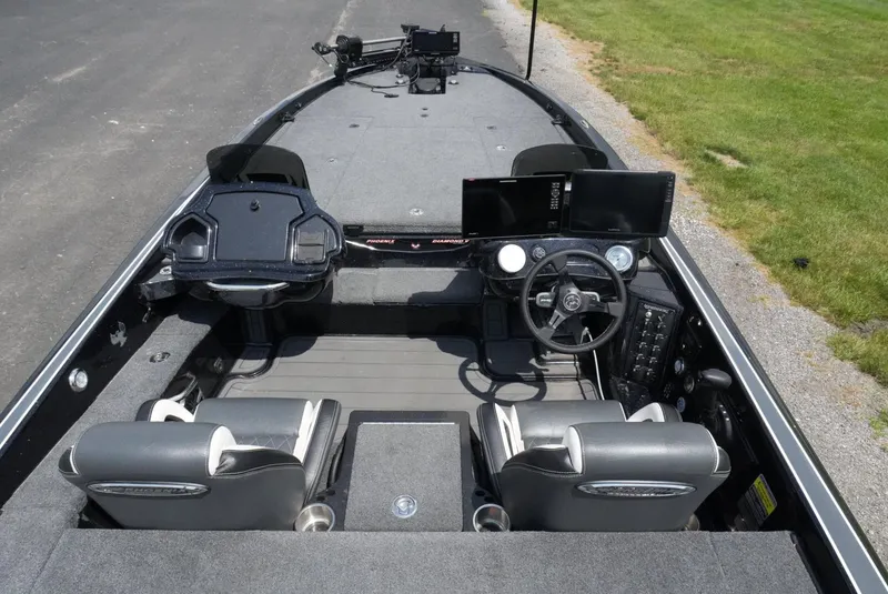 Slide: The Image of Phoenix Bass Boat 921 ELITE 2025 - 13