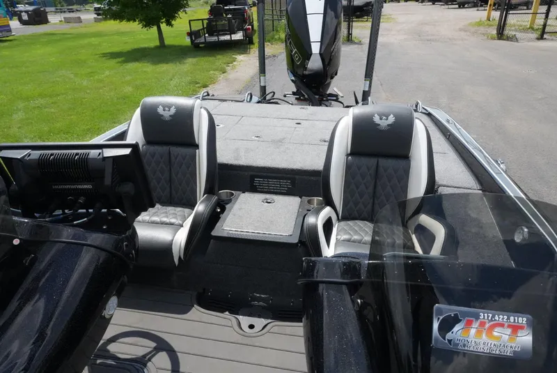 Slide: The Image of Phoenix Bass Boat 921 ELITE 2025 - 16