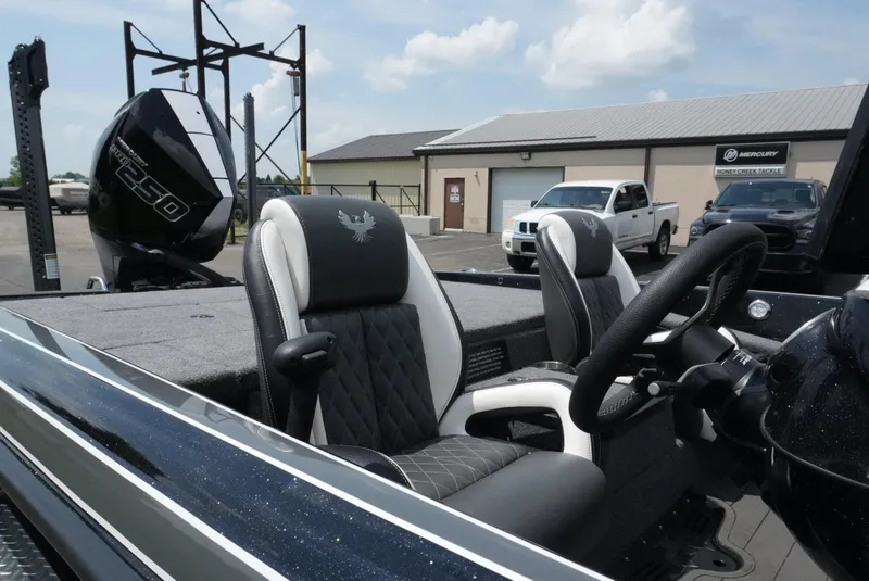 Slide: The Image of Phoenix Bass Boat 921 ELITE 2025 - 8