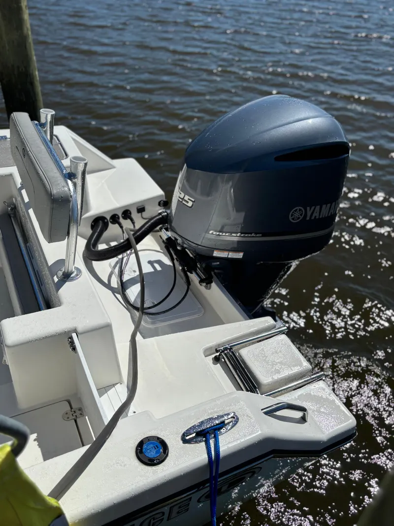 Slide: The Image of Defiance Catalina 210 2024 - 20