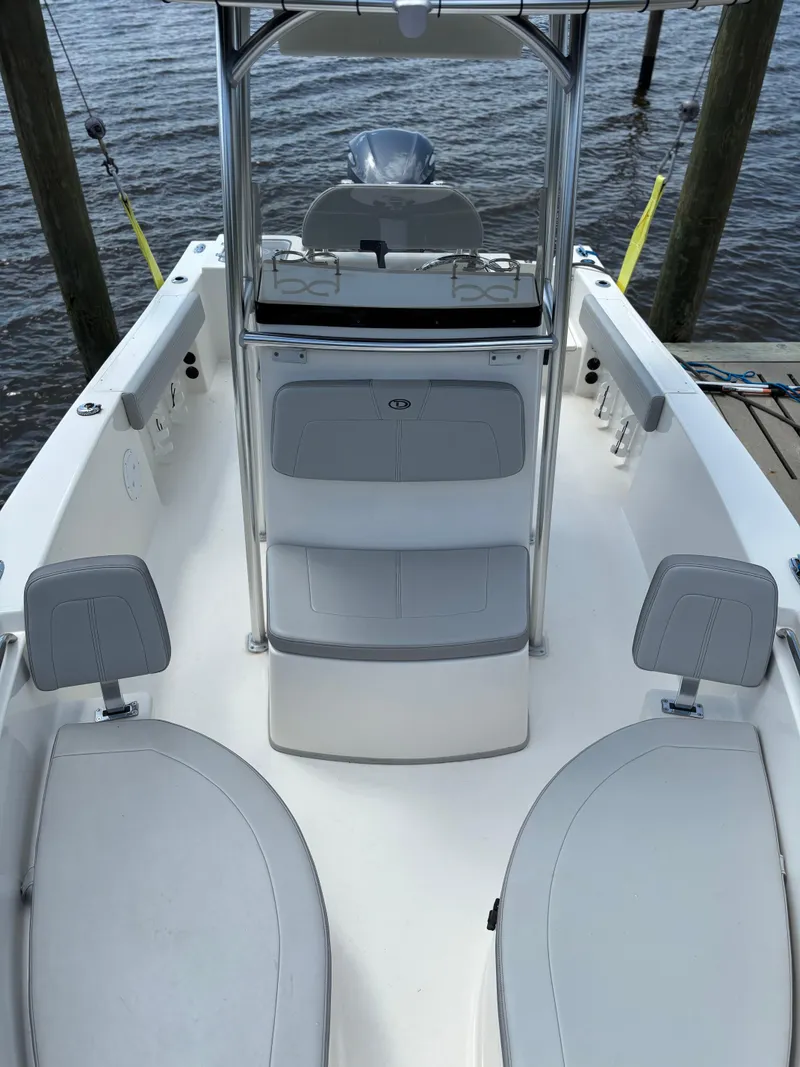 Slide: The Image of Defiance Catalina 210 2024 - 8