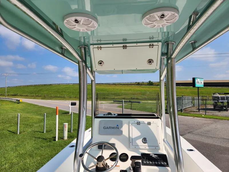 Slide: The Image of Bay Rider 2260 Skiff 2021 - 9