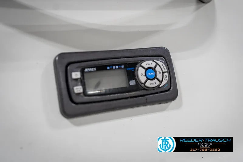 Slide: The Image of 1991 Caravelle I2300CC stereo system with control panel and display. - 36