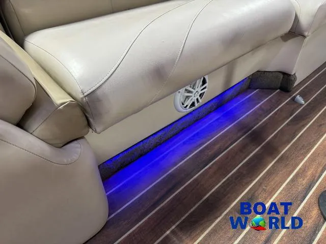 Slide: The Image of Misty Harbor SU 2385 Pontoon 2014 - 11