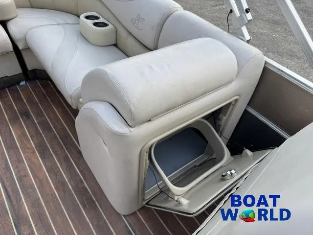 Slide: The Image of Misty Harbor SU 2385 Pontoon 2014 - 31