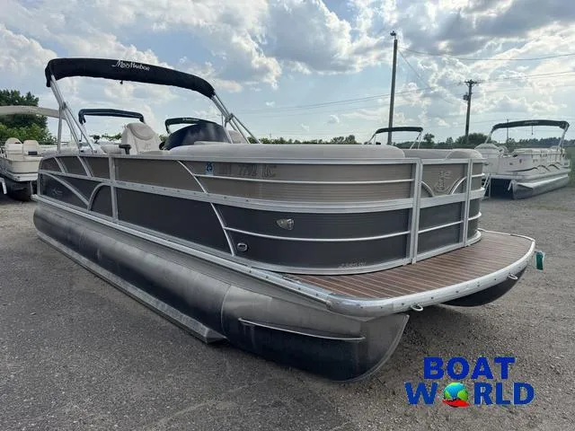 Slide: The Image of Misty Harbor SU 2385 Pontoon 2014 - 53