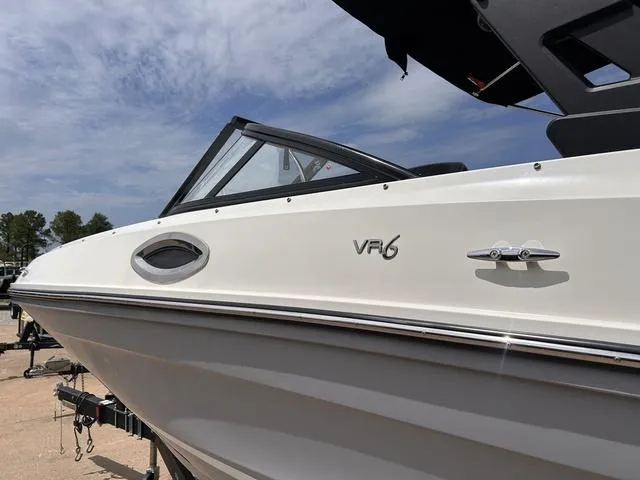 Slide: The Image of Bayliner VR6 Bowrider 2021 - 4