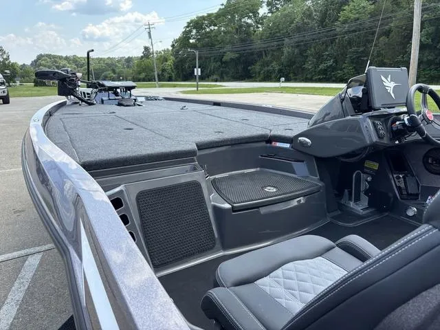 Slide: The Image of Ikon LXE21 2026 - 13