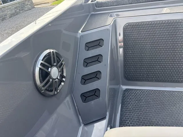 Slide: The Image of Ikon VLX20 2026 - 16