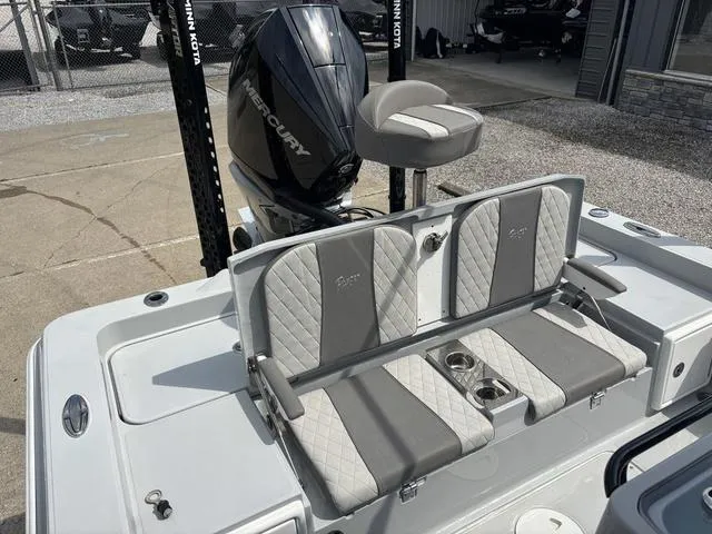 Slide: The Image of Ranger 2510 Bay 2023 - 8