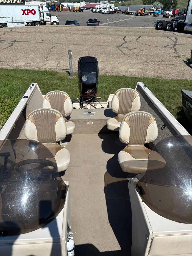 Slide: The Image of Crestliner 1700 Superhawk 2000 - 10