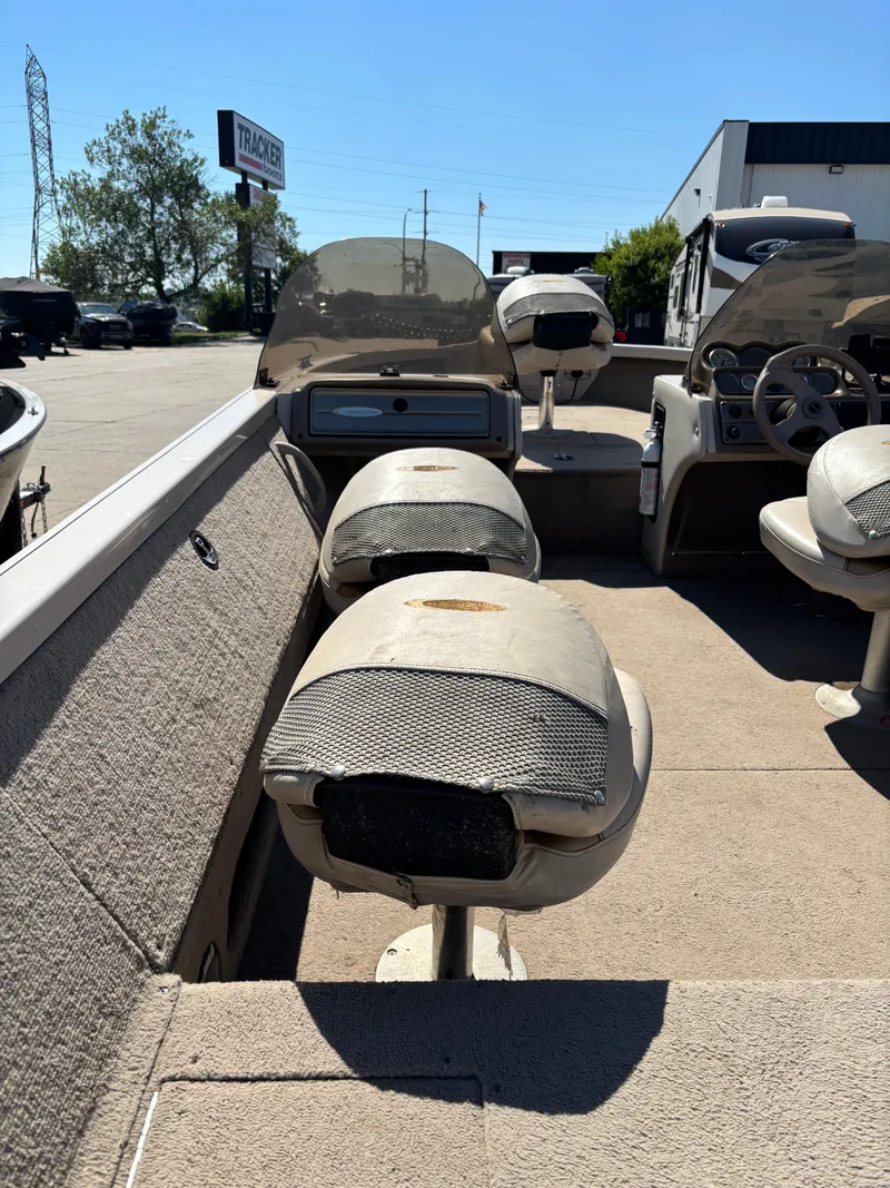 Slide: The Image of Crestliner 1700 Superhawk 2000 - 7