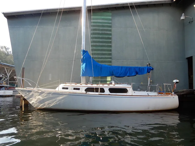 Slide: The Image of Islander 30 MK II - Main Exterior - 0