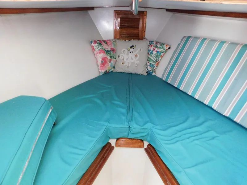 Slide: The Image of Islander 30 MK II - Forward Cabin - 7