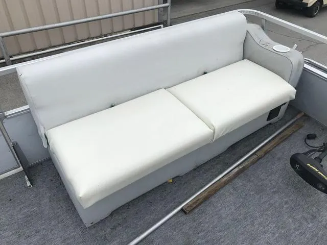 Slide: The Image of Crest 25 SUNDECK 1992 - 6