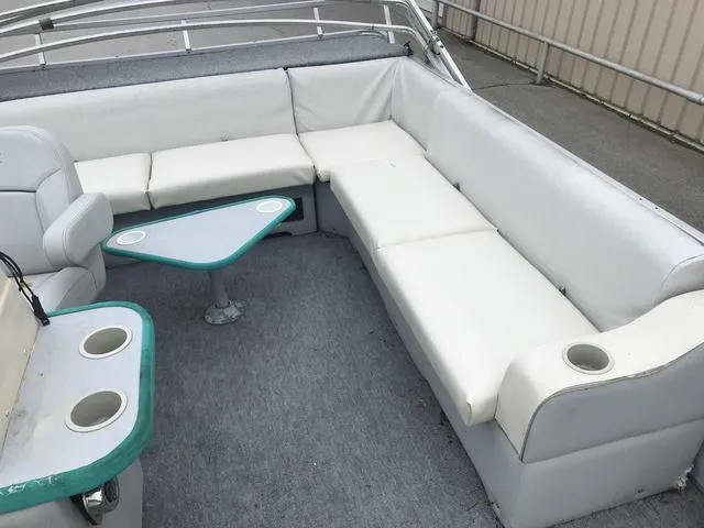 Slide: The Image of Crest 25 SUNDECK 1992 - 7