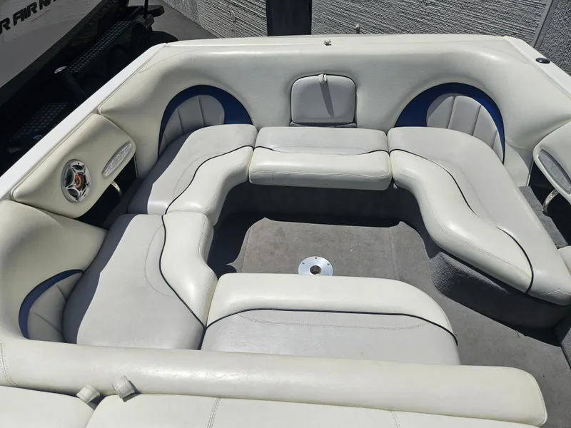 Slide: The Image of Malibu Wakesetter 23 XTi 2005 - 16