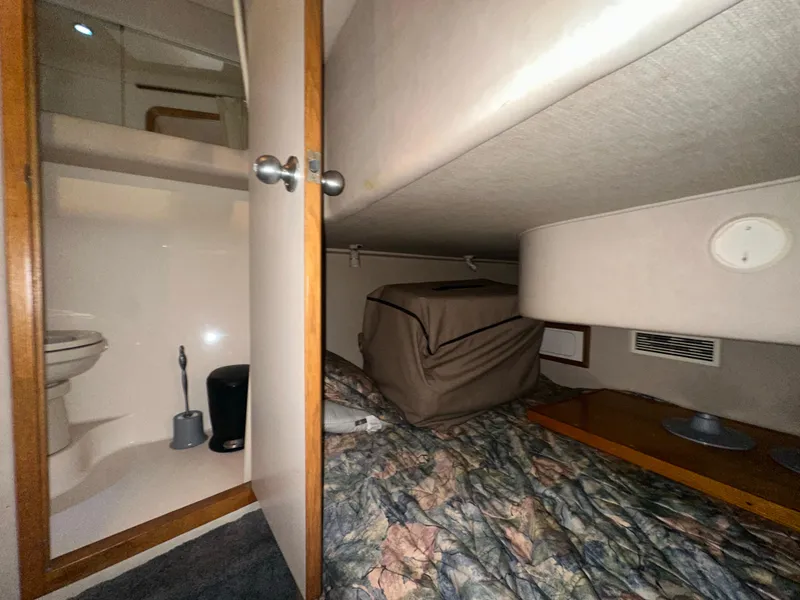 Slide: The Image of Sea Ray 440 Express Bridge 1996 - 54