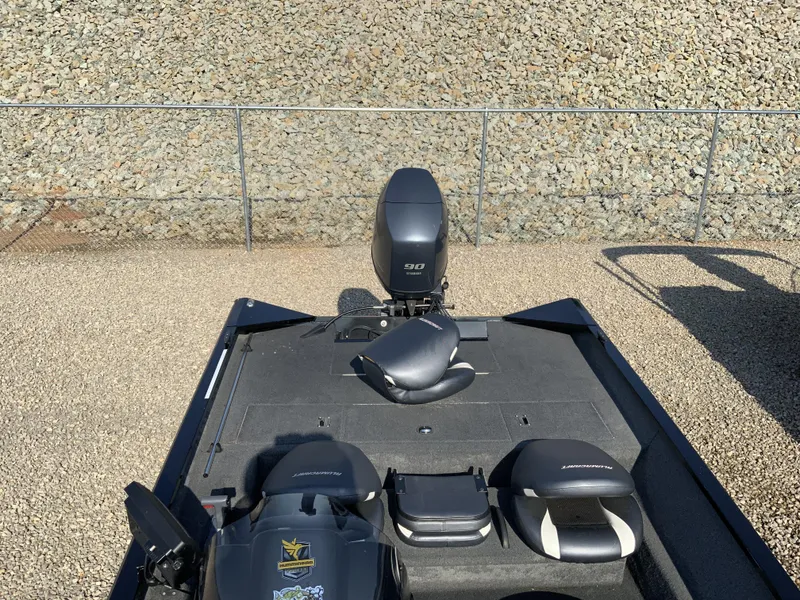 Slide: The Image of Alumacraft Pro Series 175 2014 - 10