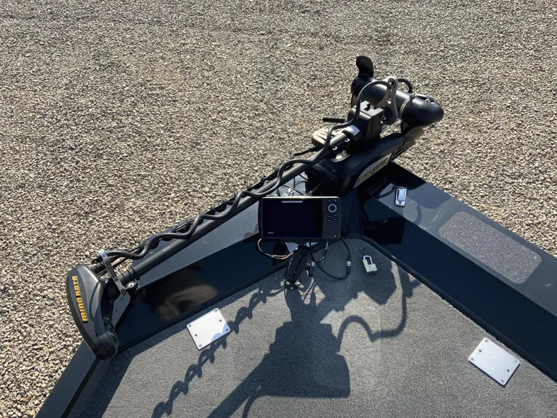 Slide: The Image of Alumacraft Pro Series 175 2014 - 11