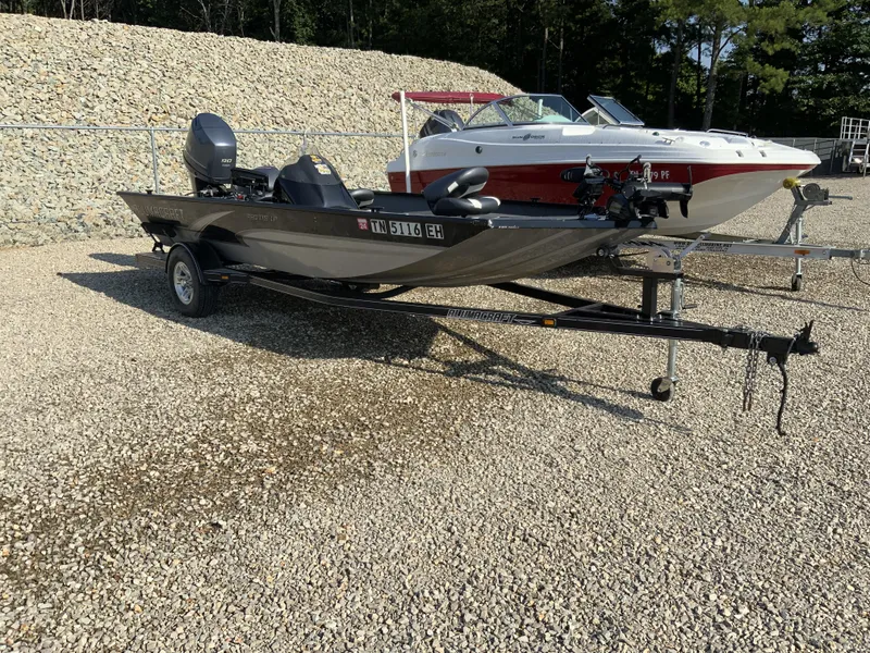 Slide: The Image of Alumacraft Pro Series 175 2014 - 3