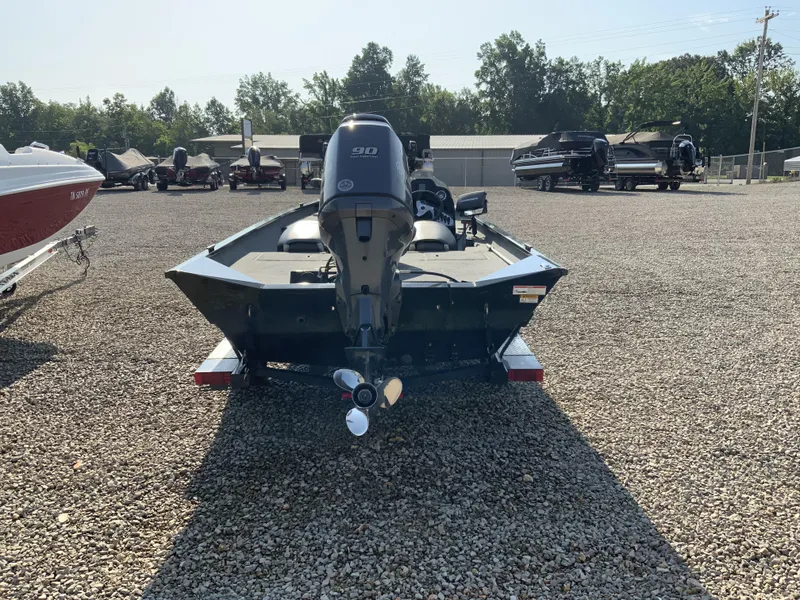 Slide: The Image of Alumacraft Pro Series 175 2014 - 4