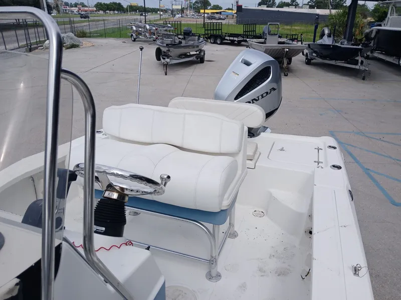 Slide: The Image of Triton 240 LTS 2009 - 26